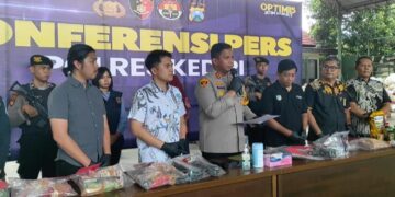 Polres Kediri Rilis Tersangka Kasus Keracunan Massal Acara Pengajian di Krecek Badas, Ini Motifnya