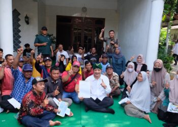 Pastikan Program Pembangunan Dusun Rp300-500 Juta Terealisasi, Cabup Kediri Deny Widyanarko Jalin Kontrak Politik dengan Warga
