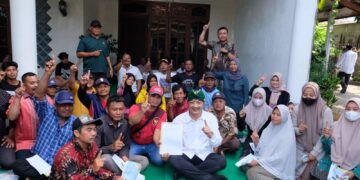 Pastikan Program Pembangunan Dusun Rp300-500 Juta Terealisasi, Cabup Kediri Deny Widyanarko Jalin Kontrak Politik dengan Warga
