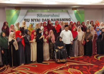 Bertemu Bu Nyai dan Nawaning Se Kabupaten Kediri, Mas Dhito Dengar Masalah Keumatan