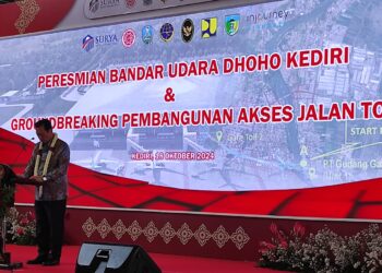 Menko Marves Luhut Binsar Pandjaitan Resmikan Bandar Dhoho Kediri dan Ground Breaking Akses Tol