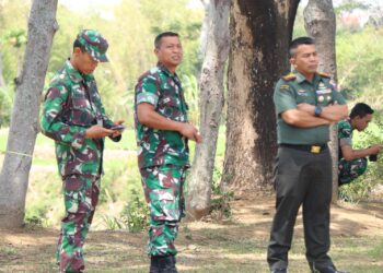Dansatgas TMMD 122 Kodim 0809/Kediri Sambut dan Dampingi Danrem 082/CPYJ Tinjau Kesiapan Penutupan