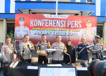 Polres Kediri Kota Tindak Ribuan Pelanggar Ops Zebra Semeru, Dan Musnahkan Belasan Knalpot Brong
