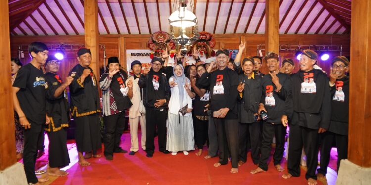 Seniman dan Budayawan se-Kabupaten Kediri Deklarasi Dukung Dhito-Dewi di Pilkada 2024