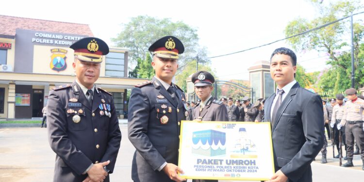 Dua Anggota Polres Kediri Kota Dapat Umroh Gratis, Ini Penyebabnya