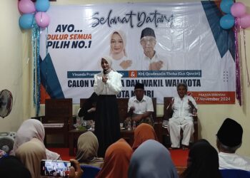 Istri Mantan Wali Kota Kediri Dukung Paslon Vinanda dan Gus Qowim