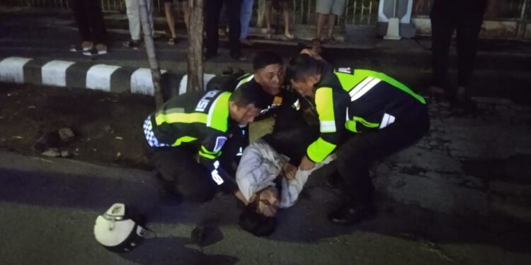 Patroli KRYD Bubarkan Balap Liar dan Tangani Laka Lantas di Kediri Kota