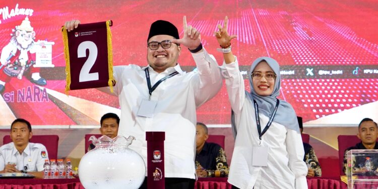 77 Persen Warga Tentukan Pilihan Kepada Dhito-Dewi di Pilkada 2024