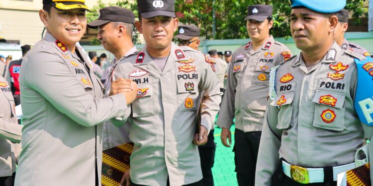 Integritas dan Profesionalisme, Polres Metro Jakarta Barat Beri Reward kepada Anggota Berprestasi
