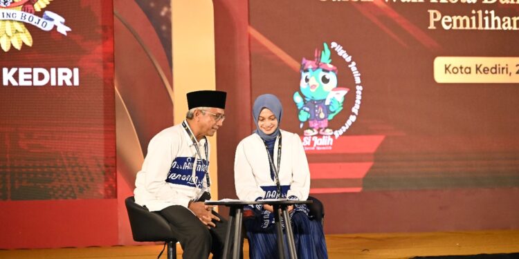 Vinanda – Gus Qowim Tampil Memukau di Debat Publik Kedua, Semua Pertanyaan dan Tanggapan Dilalap Habis