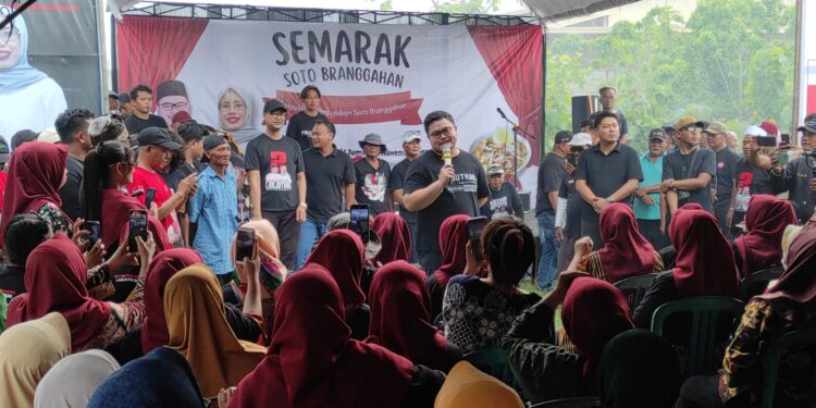 Pedagang Soto Branggahan Gelar Nyoto Bareng Mas Dhito