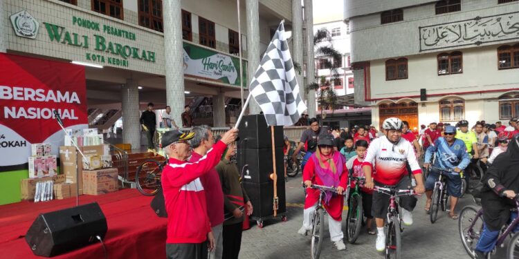Ponpes Wali Barokah Gelar Gowes Senang Gembira, Peringati Hari Pahlawan