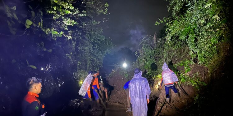 Terdampak Banjir Dan Longsor Di Pohgajih Blitar, PT KAI Daop 7 Mohon Maaf Atas Keterlambatan KA