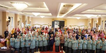 Pj Wali Kota Kediri Hadiri Seminar Motivasi Kesehatan Emosional