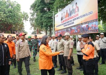 Pj Wali Kota Kediri Pimpin Apel Gladi Kesiapsiagaan Menghadapi Ancaman Bencana