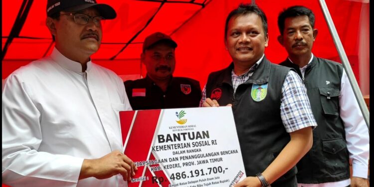 Mensos Saifullah Yusuf Resmikan dan Serahkan Bantuan Lumbung Sosial di Kabupaten kediri