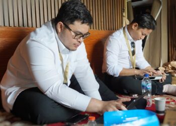 Nikmati Kegiatan Retreat, Mas Dhito Manfaatkan Waktu Istirahat untuk Kerjakan Tugas