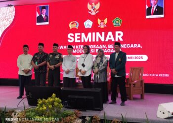 Peringati Harkitnas, ratusan santri Kota Kediri mendapatkan wawasan kebangsaan dari Dandim dan Kemenag