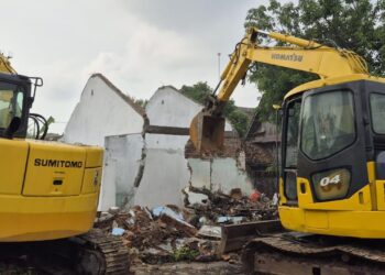 Tingkatkan Fasilitas Pelayanan Pelanggan, KAI Daop 7 Madiun Tertibkan Aset Negara