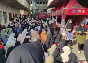 Dukung Program Pemerintah, Pondok Wali Barokah Kediri dan Indofood gelar sarapan sehat gratis