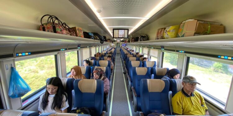 Peringati HUT RI Ke 80, KAI Daop 7 Madiun Hadirkan Tiket Program Merdeka dengan Potongan Harga 20 Persen