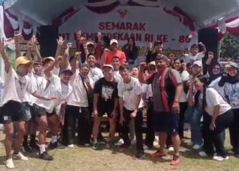 Peringati Maulid dan semarak Kemerdekaan, ratusan warga Lingkungan Trate Dusun Dawung gelar kirab gunungan sayuran