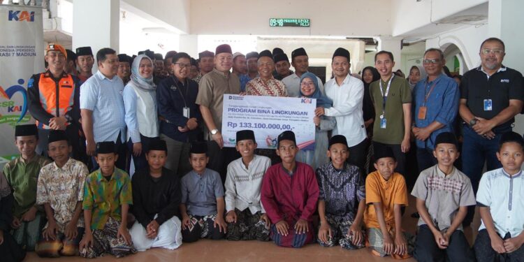 Peringati Hari Santri Nasional, KAI Daop 7 Madiun Wujudkan Dukungan Penuh untuk Santri dan Pondok Pesantren