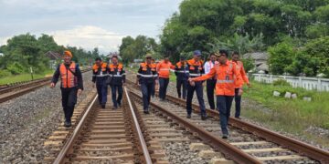 Pastikan Kesiapan Angkutan Nataru 2025/2026, KAI Daop 7 Madiun Cek Lintas Madiun–Curahmalang