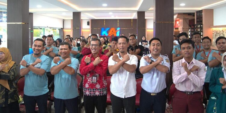 KAI Daop 7 Madiun Ajak Masyarakat Sosialisasikan Gerakan Anti Pelecehan Seksual di Lingkungan Kereta Api