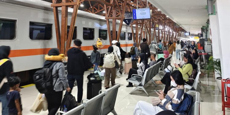 Antisipasi Lonjakan Penumpang Dalam Nataru KAI Daop 7 Madiun Tambah Satu Rangkaian KA Brantas