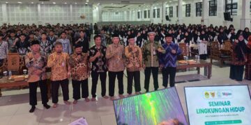 Seminar Lingkungan Hidup di Ponpes Wali Barokah Kediri: Dorong Eco Pesantren dan Agen Perubahan