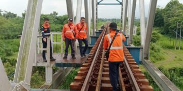 Mitigasi Gangguan dan Pasca Pencurian Prasarana, Daop 7 Madiun Intensifkan Pemeriksaan Jalur Kereta Api