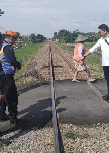 KAI Daop 7 Madiun Menyayangkan Insiden Pengendara Sepeda Motor Tertemper KA di Ngadiluwih