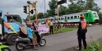Tekan Kecelakaan, KAI Daop 7 Madiun Lakukan 115 Sosialisasi Keselamatan