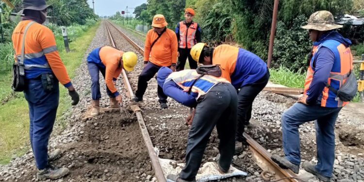 Utamakan Keselamatan Perjalanan Kereta Api dan Masyarakat, KAI Daop 7 Madiun Targetkan Penutupan 8 Perlintasan Tidak Dijaga