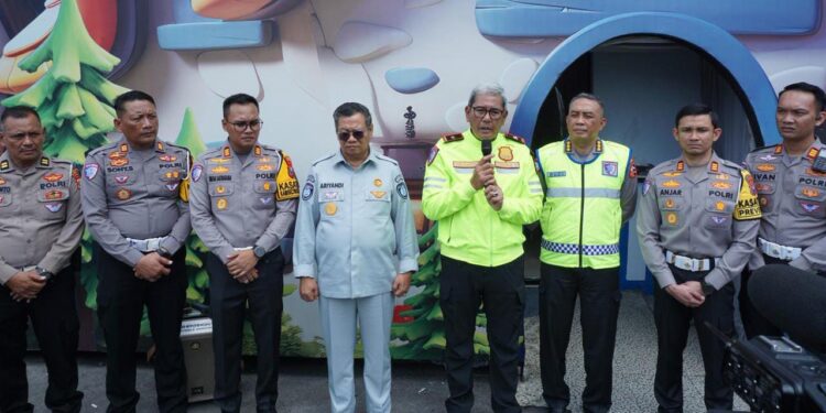 Tim Korlantas Polri Tinjau Simpang Mengurangi Kediri