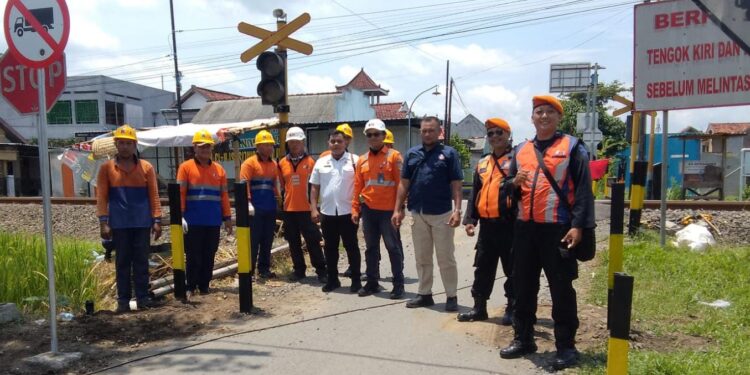 Jelang Lebaran 2026, KAI Daop 7 Madiun Lakukan Normalisasi Jalur di Tulungagung