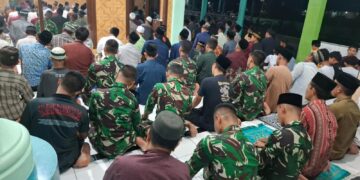Menilik Ramadhan di TMMD Kediri: Satgas dan Warga Gadungan Tarawih Bersama