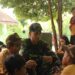 Hangatnya Kebersamaan Satgas TMMD Kodim 0809/Kediri dan Siswa MI di Desa Gadungan