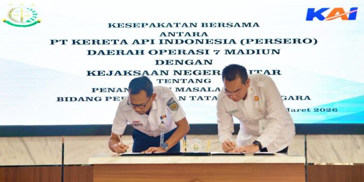 KAI Daop 7 Madiun dan Kejaksaan Negeri Blitar Teken MoU Penanganan Masalah Hukum Perdata dan TUN