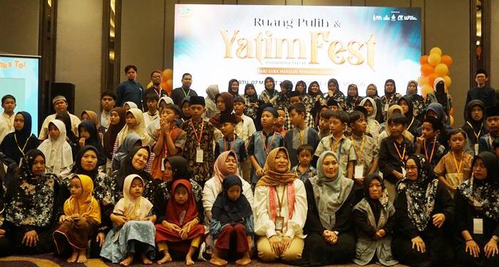 Muliakan Ramadhan, KAI Daop 7 Madiun Salurkan Bantuan TJSL untuk Anak Yatim dan Dhuafa.