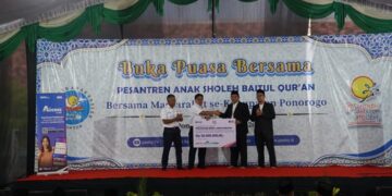 Perkuat Sinergi dengan Pondok Pesantren, KAI Salurkan Bantuan TJSL Senilai 50 Juta