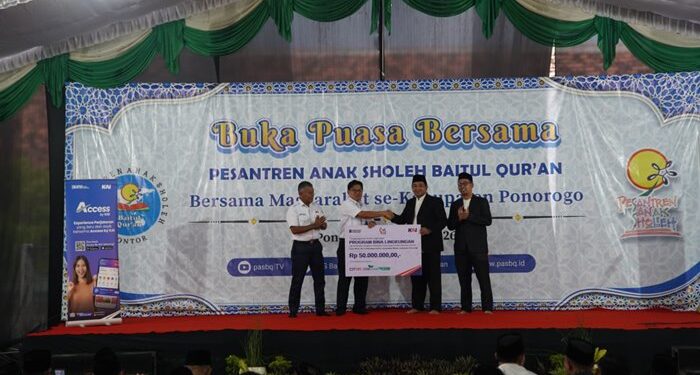 Perkuat Sinergi dengan Pondok Pesantren, KAI Salurkan Bantuan TJSL Senilai 50 Juta