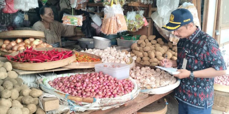 Pasca Lebaran DKPP Kota Kediri Lakukan Sidak Harga Bahan Pokok di Pasar Tradisional