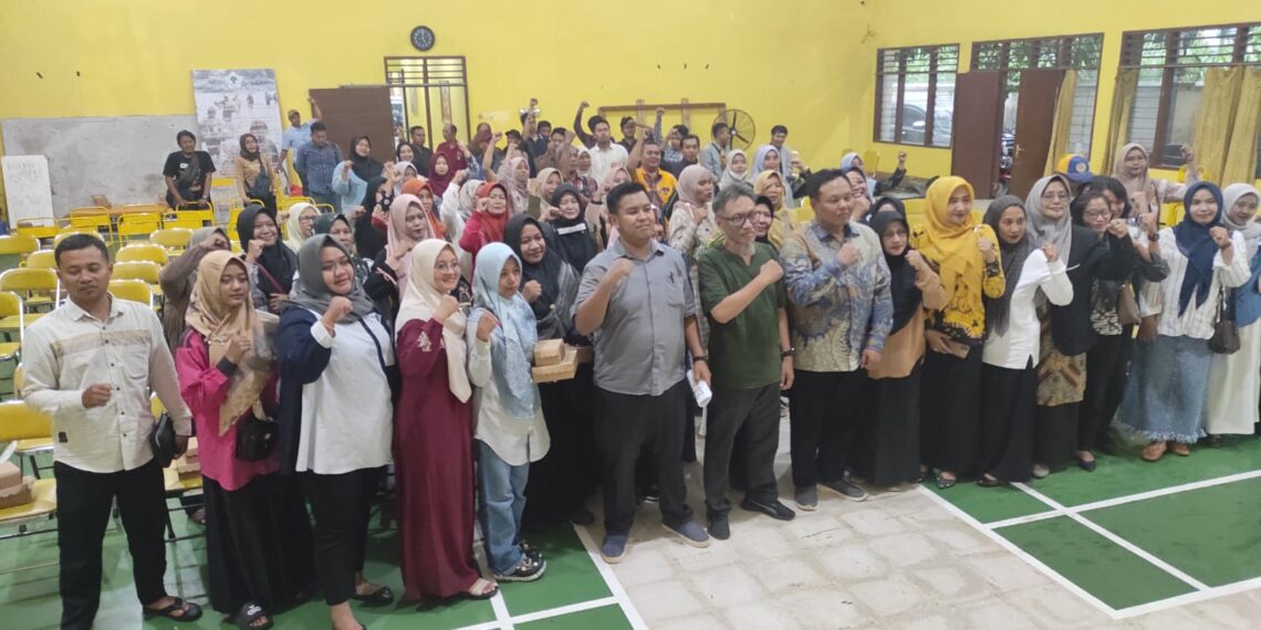 Perkuat Ukhuwah di Momentum Hari Raya, Anggota DPRD Provinsi Silaturahim Dengan Ratusan Guru