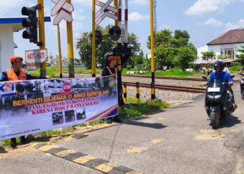 Angkutan Lebaran 2026 Berakhir, KAI Daop 7 Madiun Tetap Konsisten Jaga Keselamatan di Perlintasan Sebidang