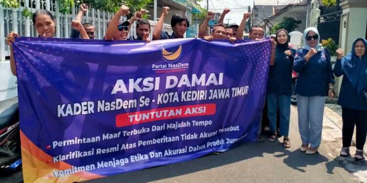 Kader NasDem Kota Kediri Gelar Aksi Damai, Desak Media Tempo Klarifikasi dan Permintaan Maaf