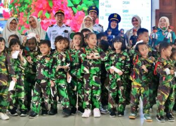 Ciptakan Duta Keselamatan Cilik, KAI Daop 7 Ajak Siswa Naik Kereta Bareng