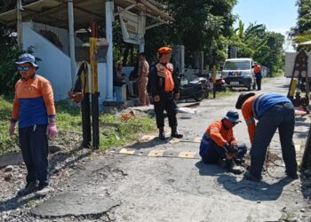 Tingkatkan Keselamatan Perjalanan, KAI Daop 7 Madiun Lakukan Normalisasi Jalur di Wilayah Blitar