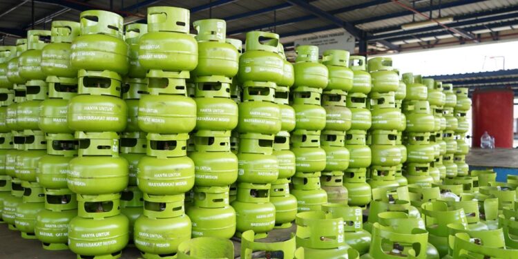 Long Weekend Perayaan Kenaikan Isa Almasih, Pertamina Patra NiagaTambah 955 Ribu Tabung LPG 3 Kg di Jawa Timur